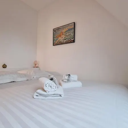Equipped Apt On The Beach In Apartment Cabourg